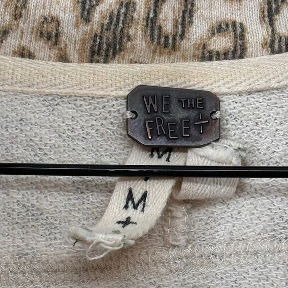 We The Free Womens Leopard Print top jacket Cardigan size Medium knit Cotton - Picture 5 of 16